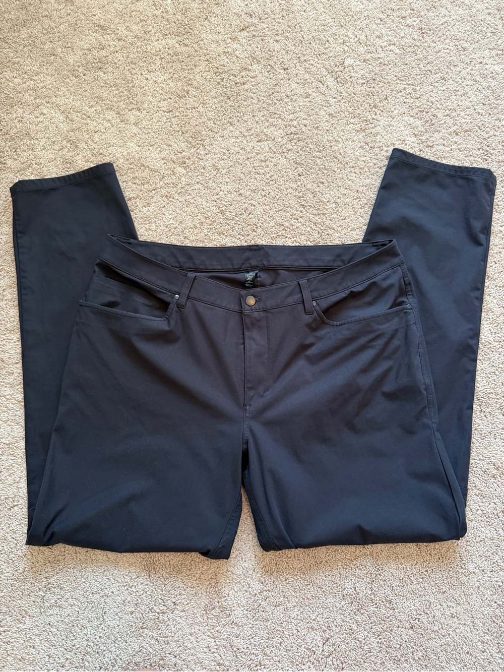 Lululemon ABC Men's Trouser Pants in Classic Black